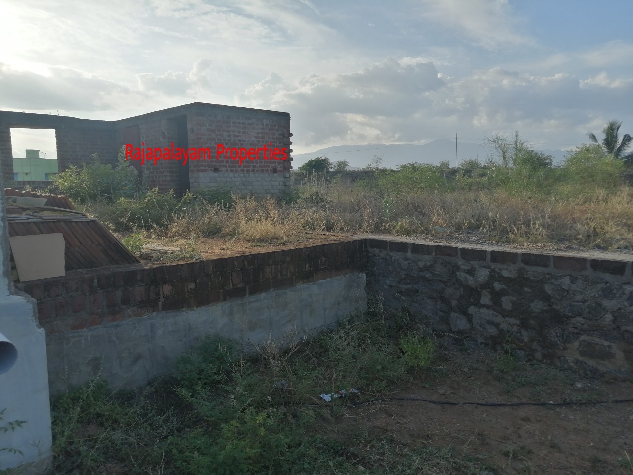9.25 சென்டில் 3 BHK வீடு விற்பனைக்கு