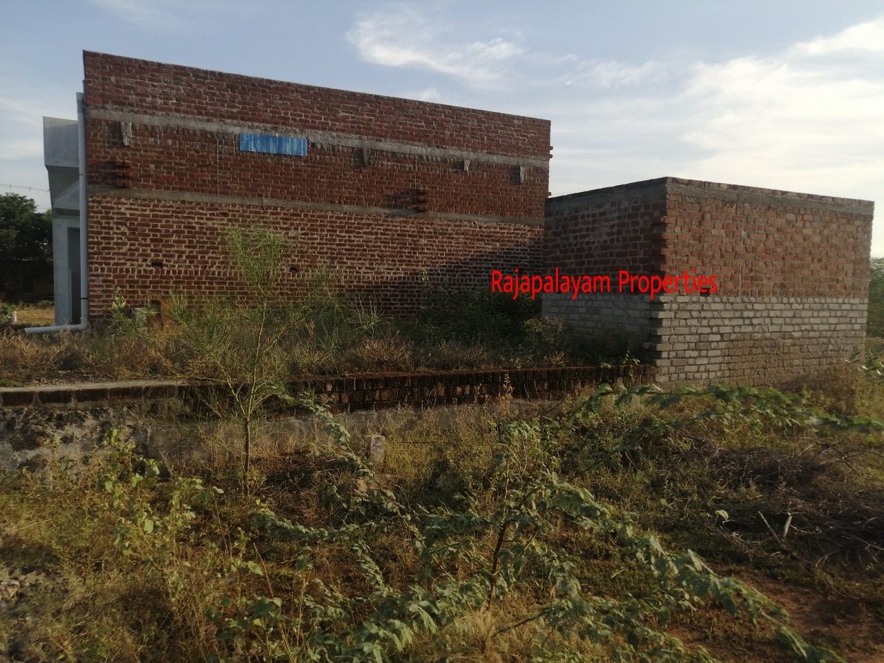 9.25 சென்டில் 3 BHK வீடு விற்பனைக்கு