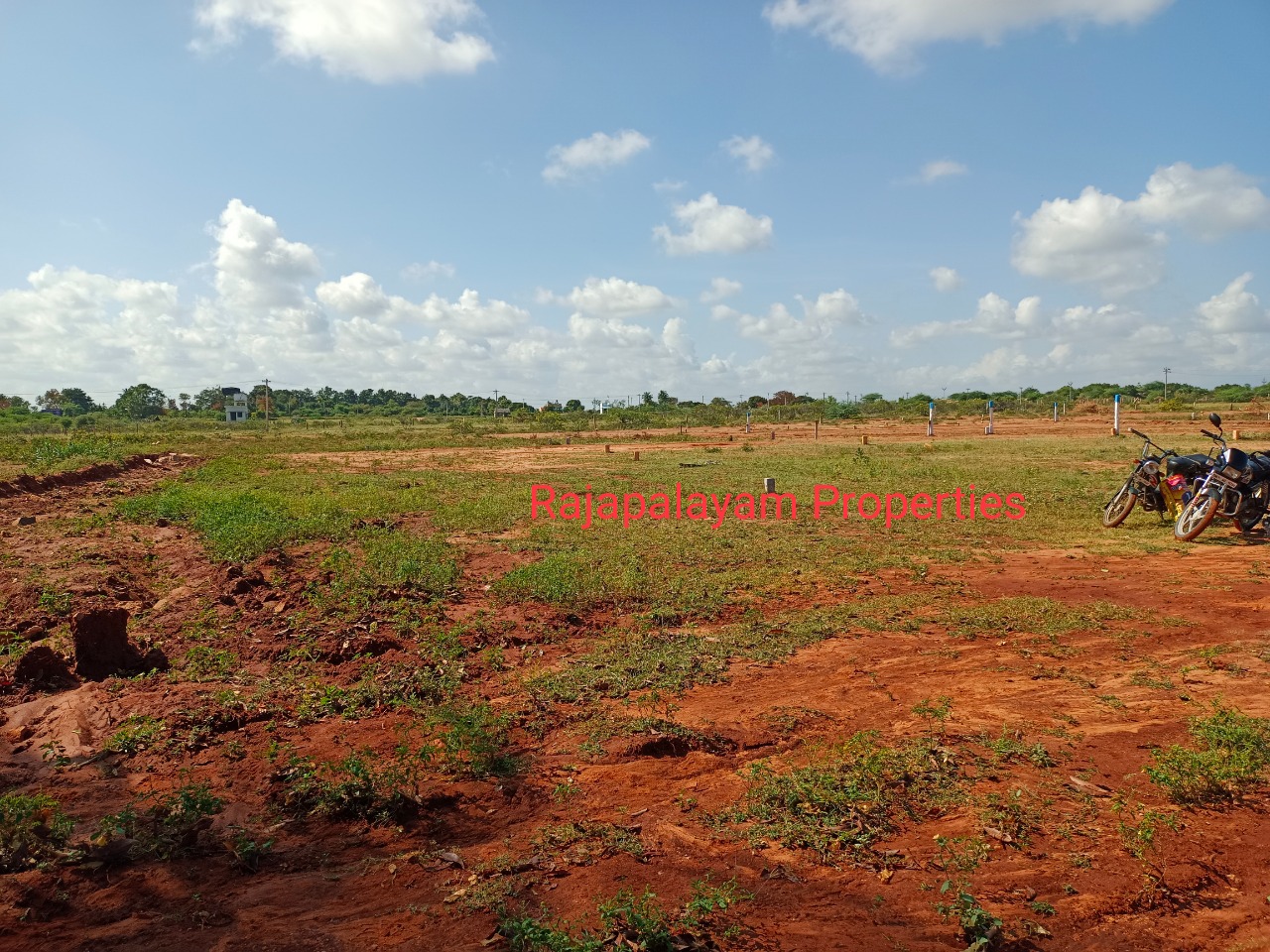 5.50 - 12 சென்ட் 4 பிளாட்டுகள் விற்பனைக்கு