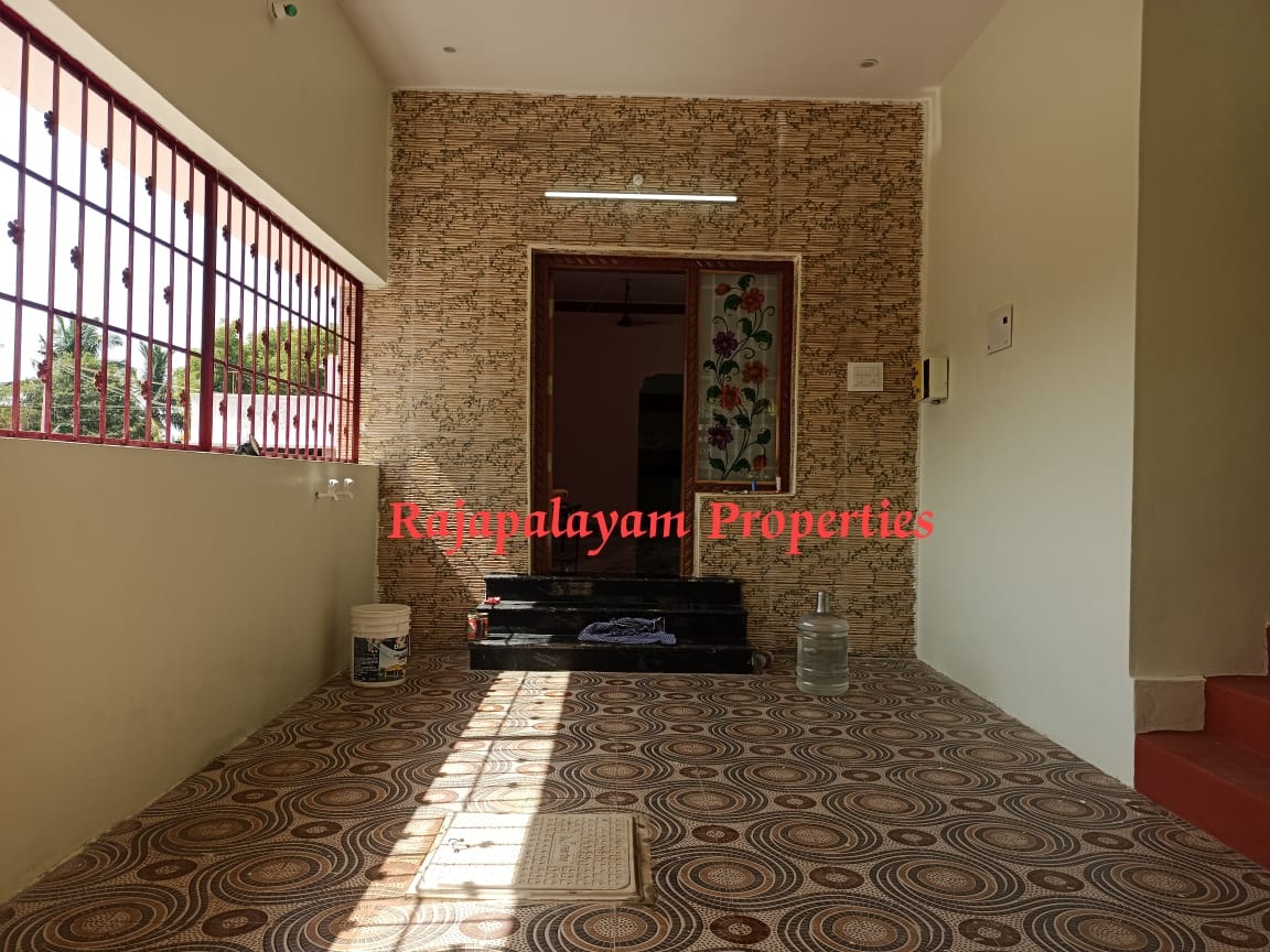 3 சென்டில் 2 BHK புதிய வீடு விற்பனைக்கு