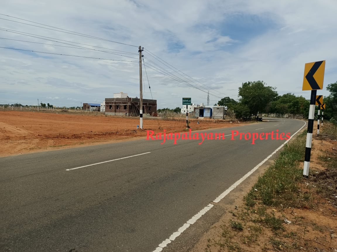 4 பிளாட்டுகள் விற்பனைக்கு
