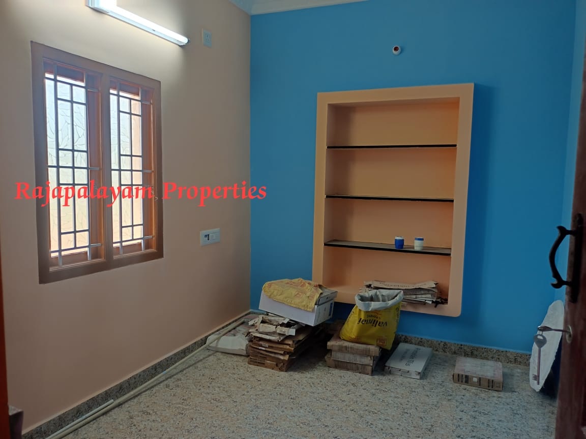 3 சென்டில் 2 BHK புதிய வீடு விற்பனைக்கு