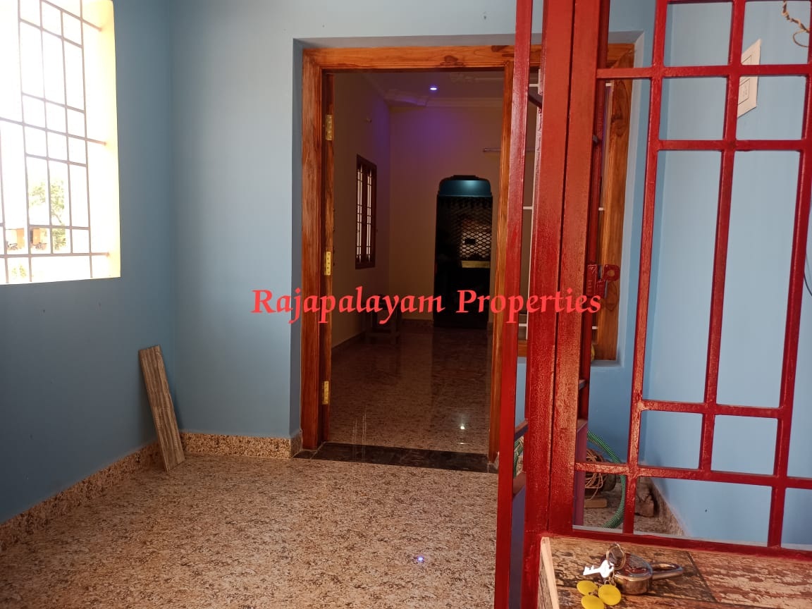 3 சென்டில் 2 BHK புதிய வீடு விற்பனைக்கு