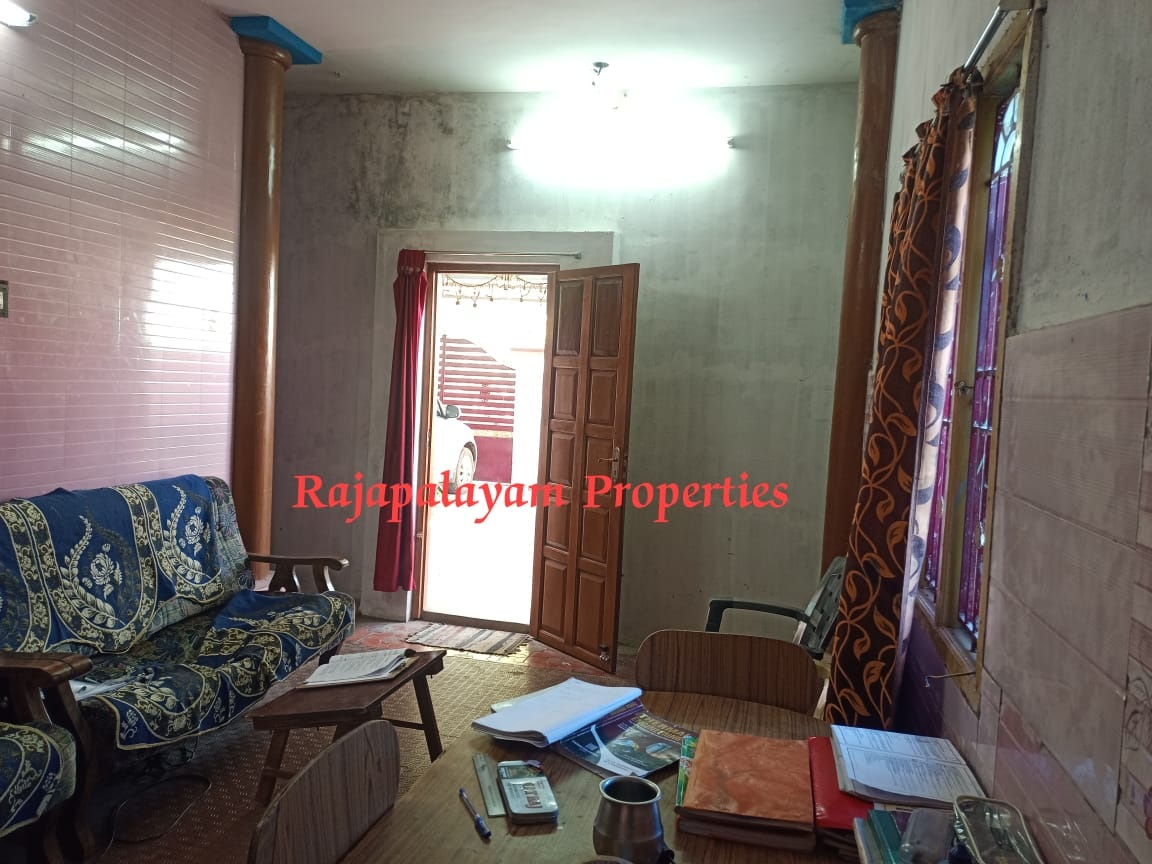4 சென்டில் 2 BHK வீடு விற்பனைக்கு