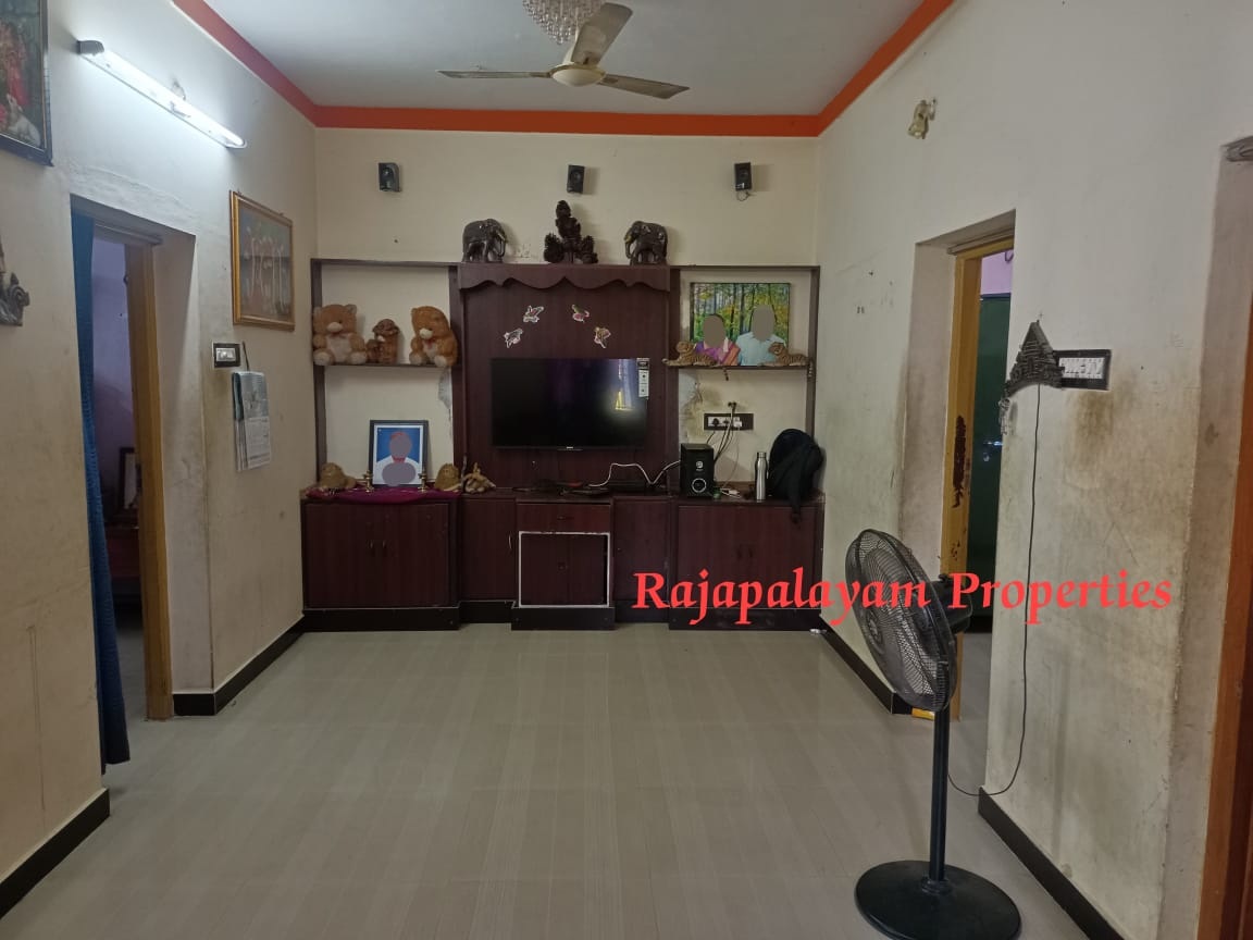 4 சென்டில் 2 BHK வீடு விற்பனைக்கு