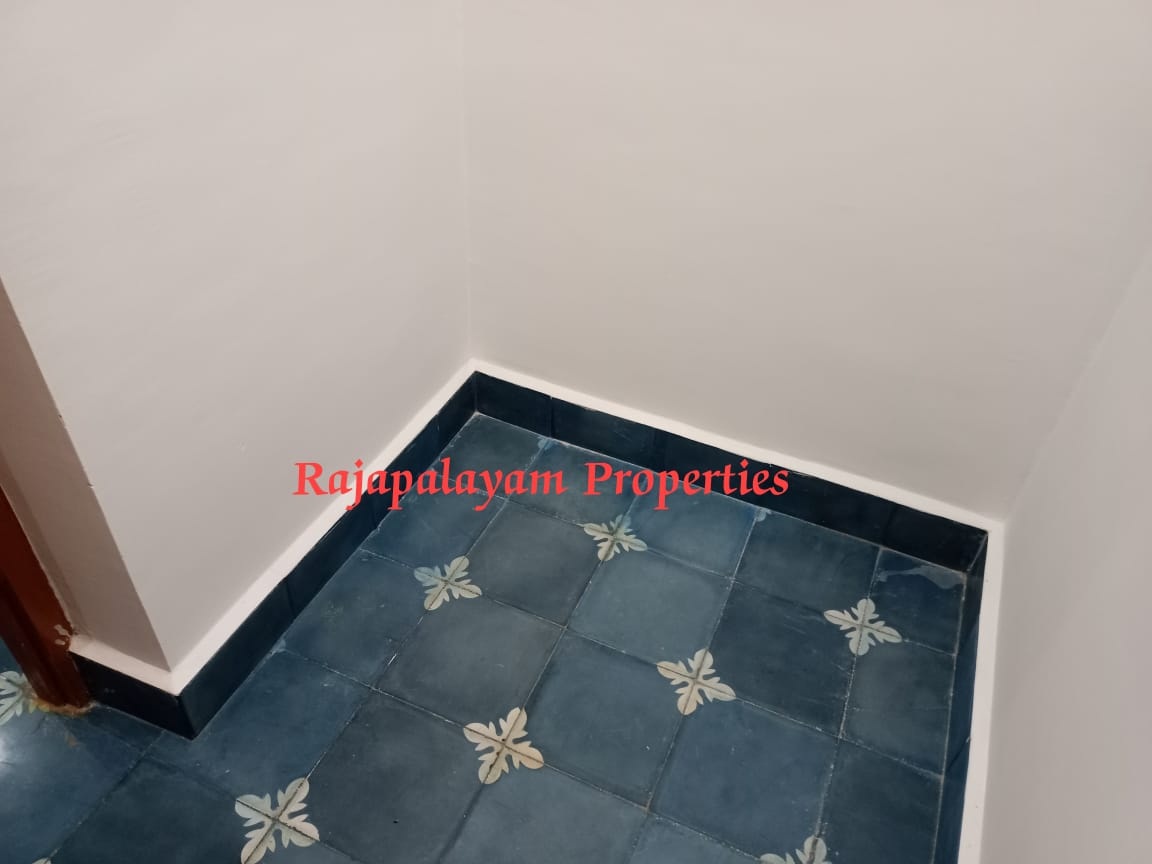2.65 சென்டில் 2 BHK வீடு விற்பனைக்கு