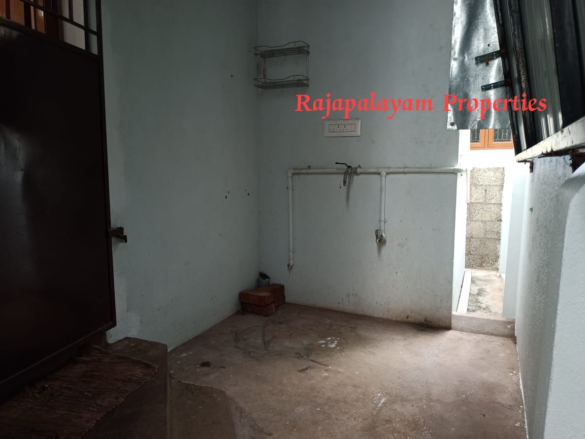 2.65 சென்டில் 2 BHK வீடு விற்பனைக்கு