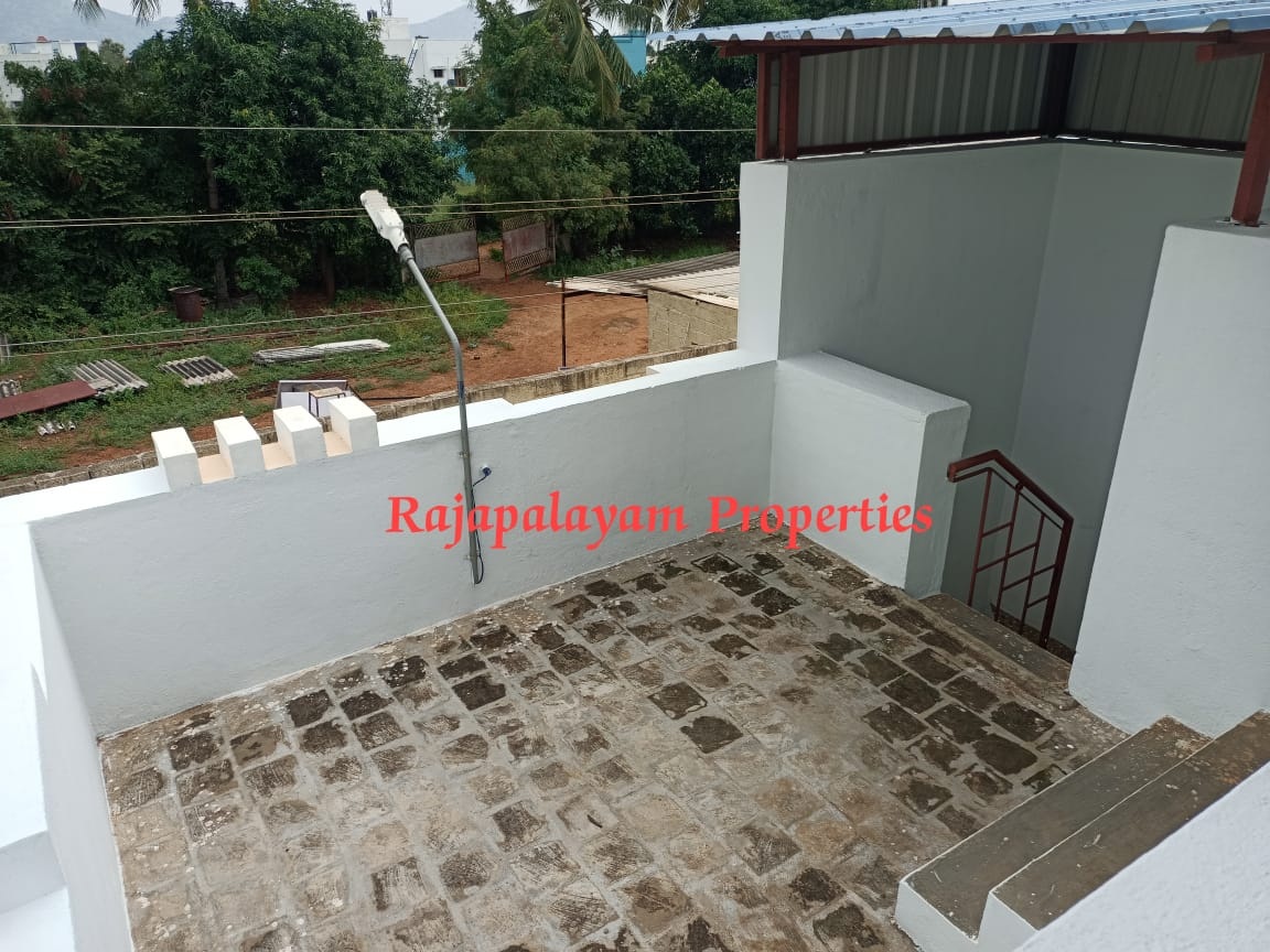 2.65 சென்டில் 2 BHK வீடு விற்பனைக்கு