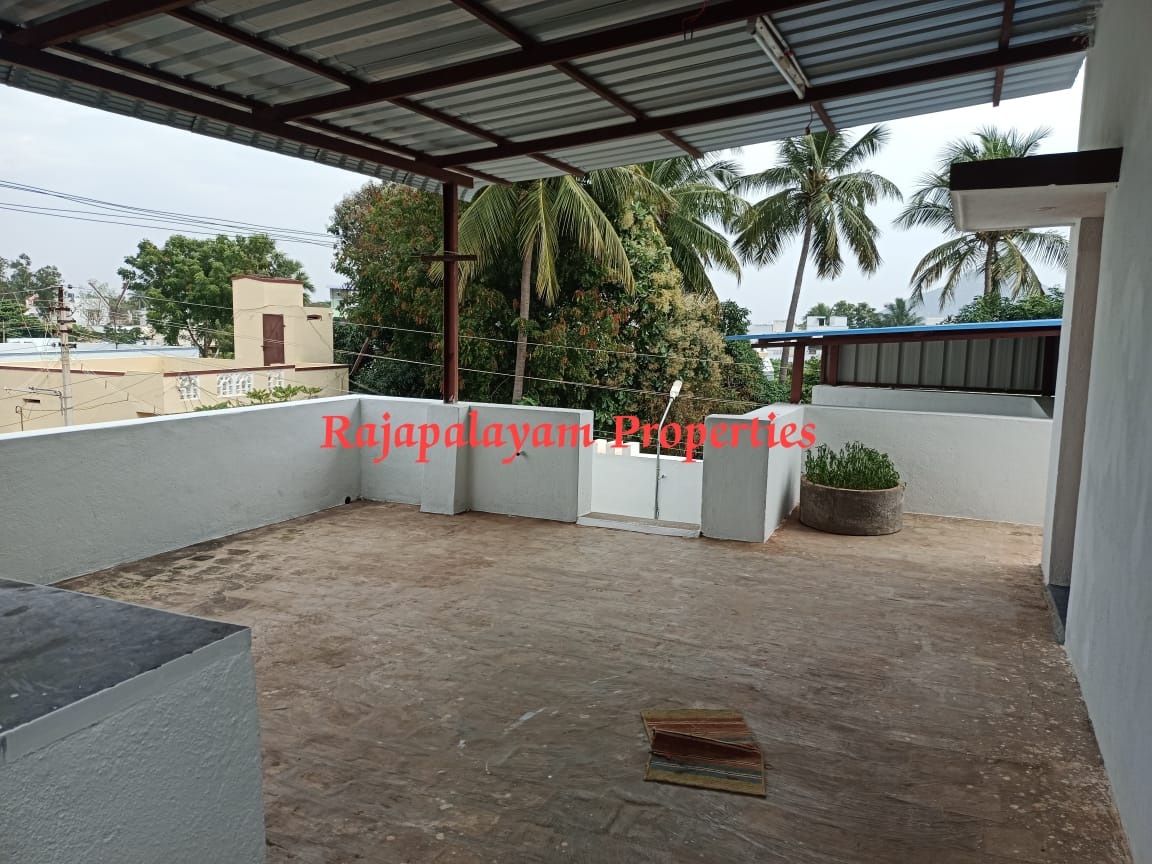 2.65 சென்டில் 2 BHK வீடு விற்பனைக்கு