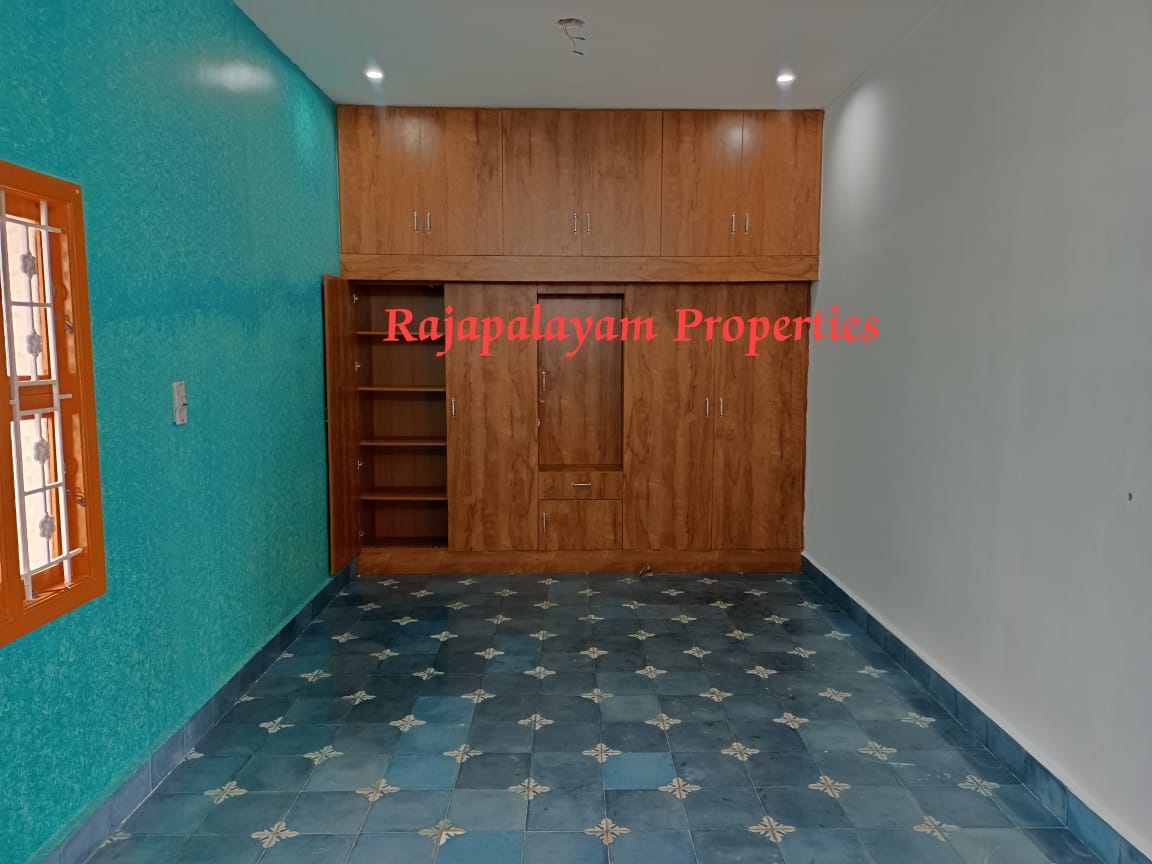 2.65 சென்டில் 2 BHK வீடு விற்பனைக்கு