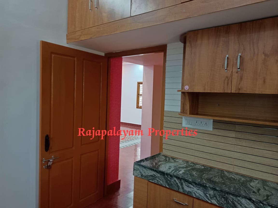 2.65 சென்டில் 2 BHK வீடு விற்பனைக்கு