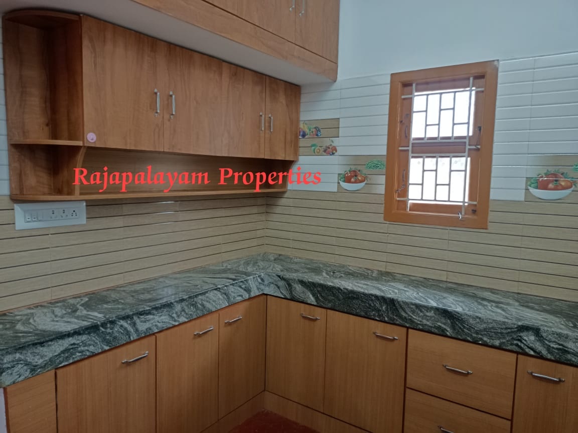 2.65 சென்டில் 2 BHK வீடு விற்பனைக்கு